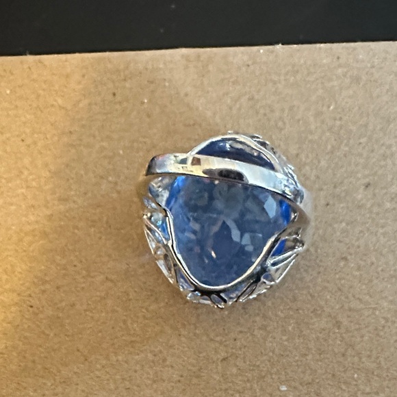 Dazzling giant blue crystal sterling silver size 6 Ring - Picture 3 of 6